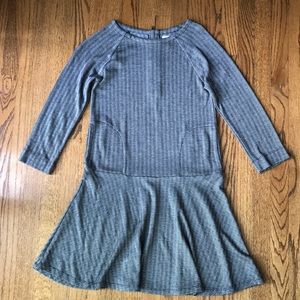 Girls 3/4 sleeve houndstooth drop waist dress.